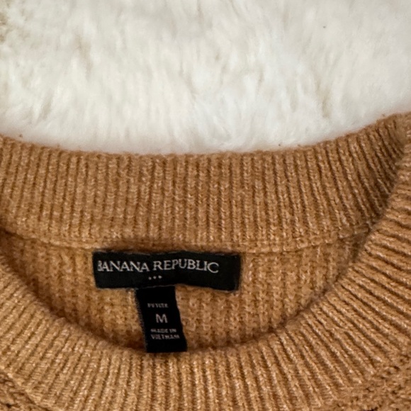 Banana Republic Women's Brown Crew Neck Sweater - Picture 2 of 4